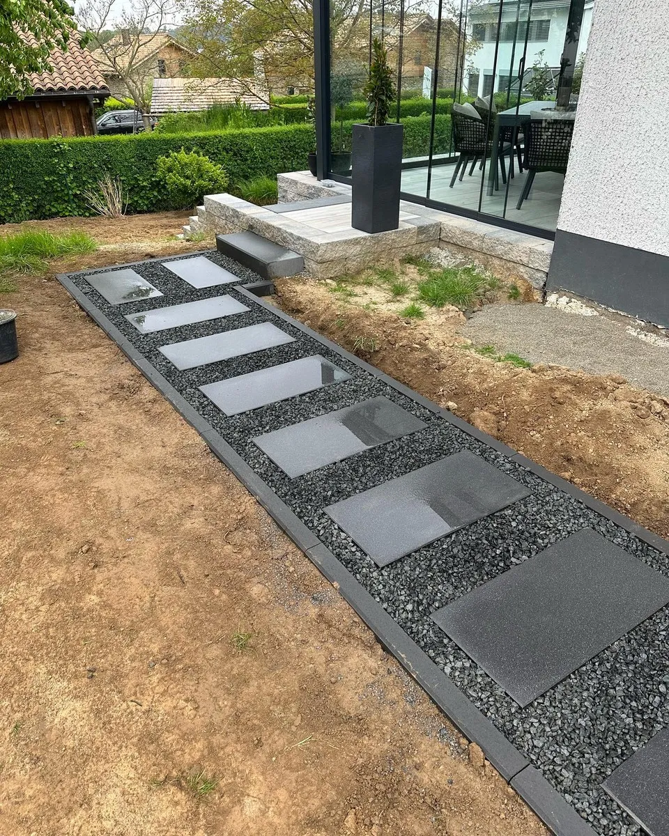 Projekt: Neu gepflasterter Gehweg in Hilgert (Hilgert)